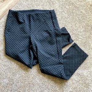 Chico’s size 1.5 (Women’s size 12/14) stretchy leggings